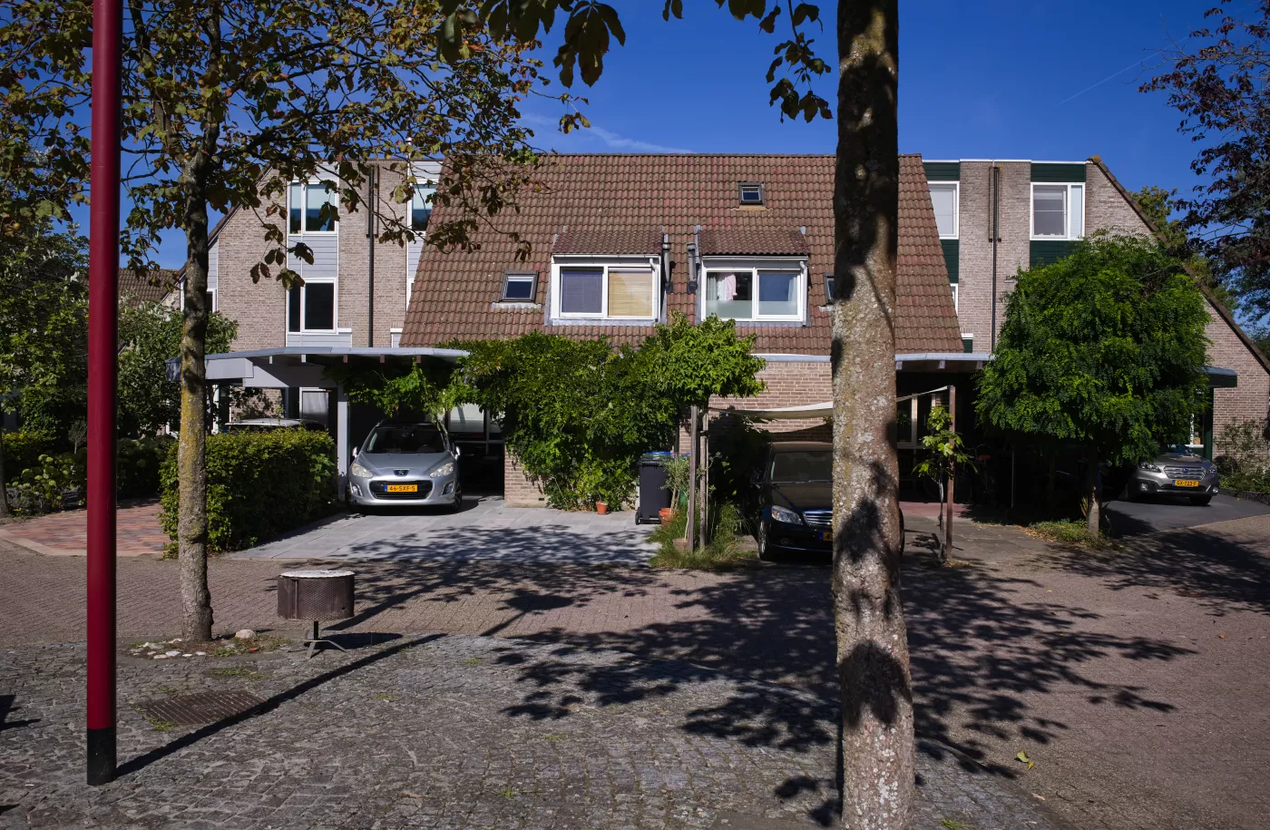 Kraageend - straat gezicht met pleintje